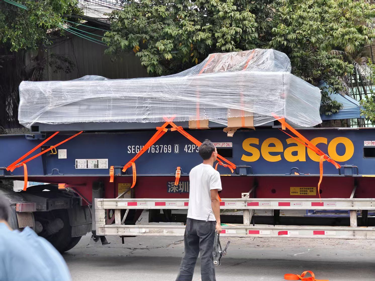 Hydrogen production electrode net spraying production line container loading and shipping to South Korea