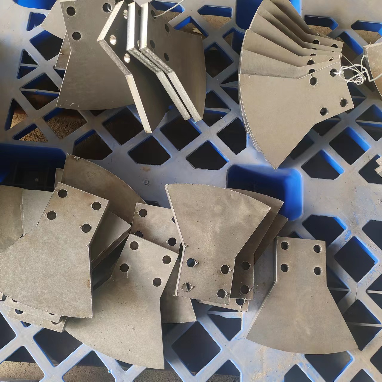Mixer Blade Tungsten Carbide Coating for Abrasive Mixing Duty